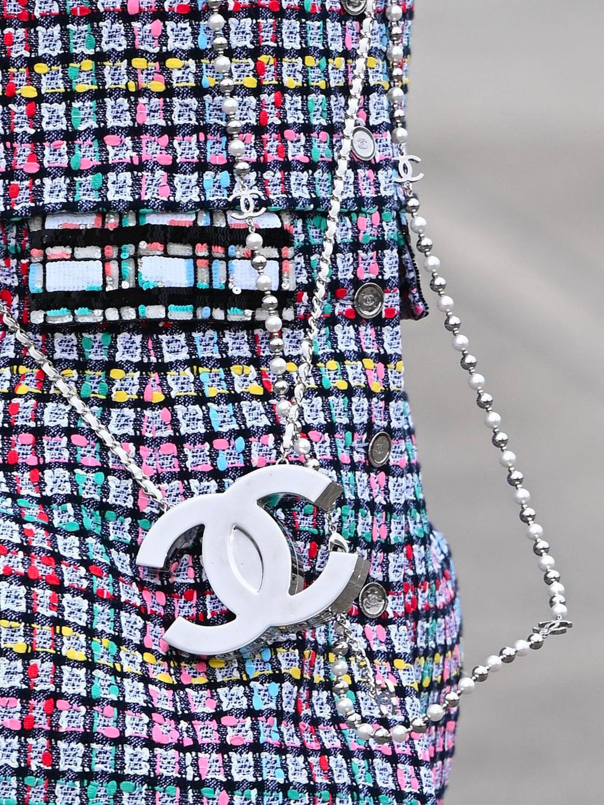 Accessories trends from the Chanel Cruise 2024 fashion show 