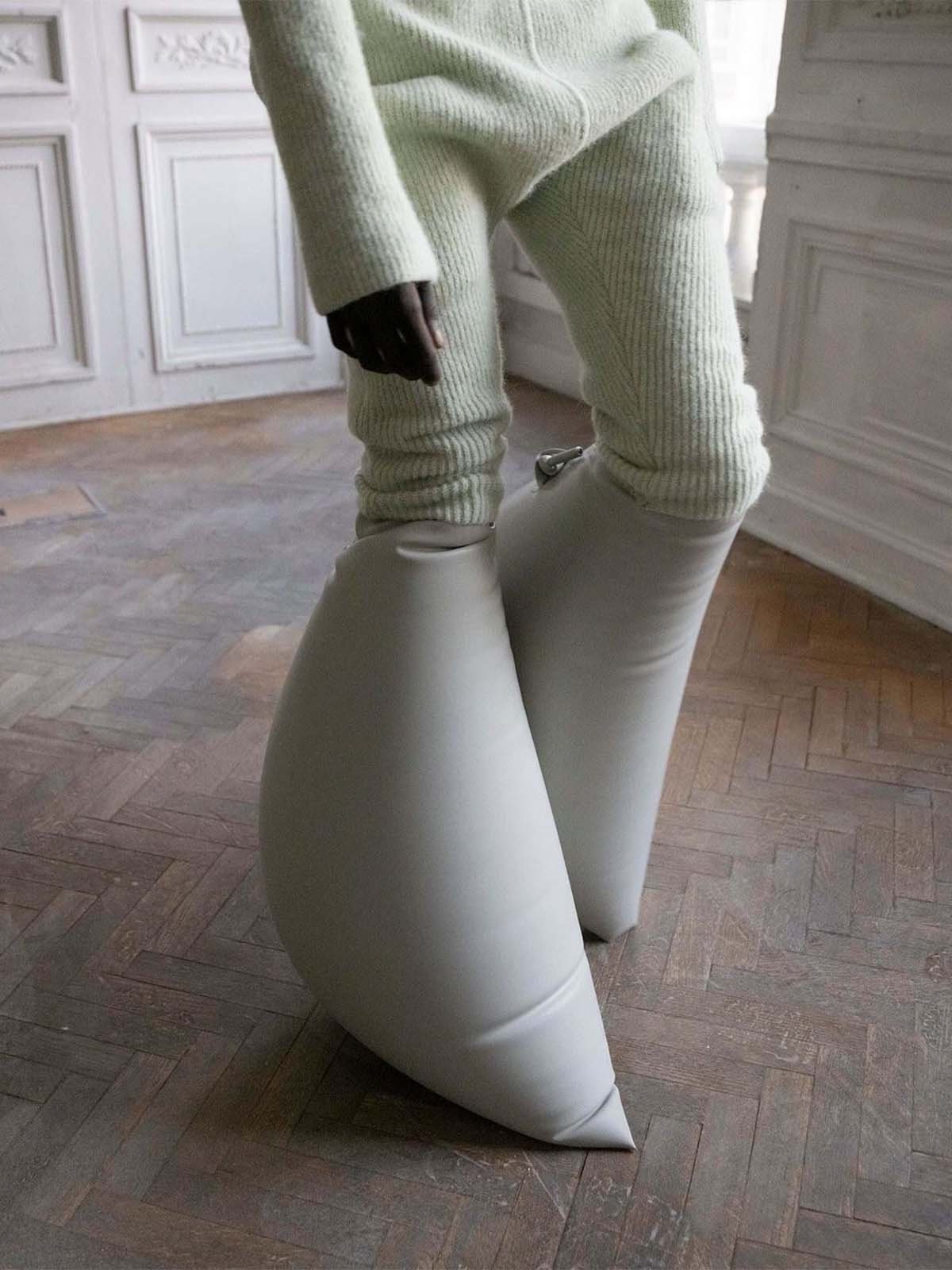 Gli stivali gonfiabili di Rick Owens